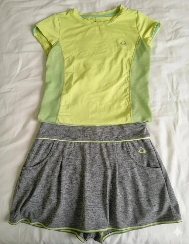 Conjunto camiseta + falda pantalon TEX talla S – photo 2